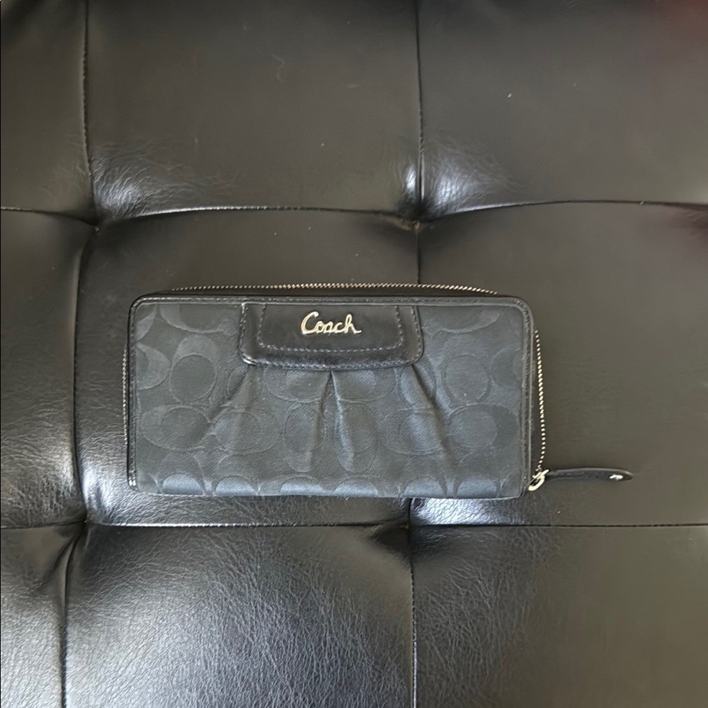 Coach Black Signature Zip Full Size Accordion Wallet